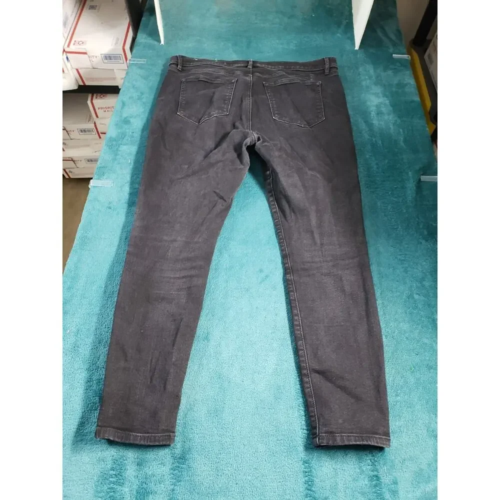 LOFT jeans size